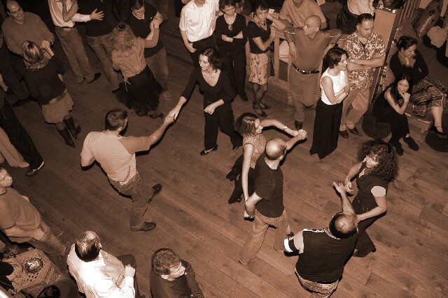 min 2006 10 31 latino 201 sepia